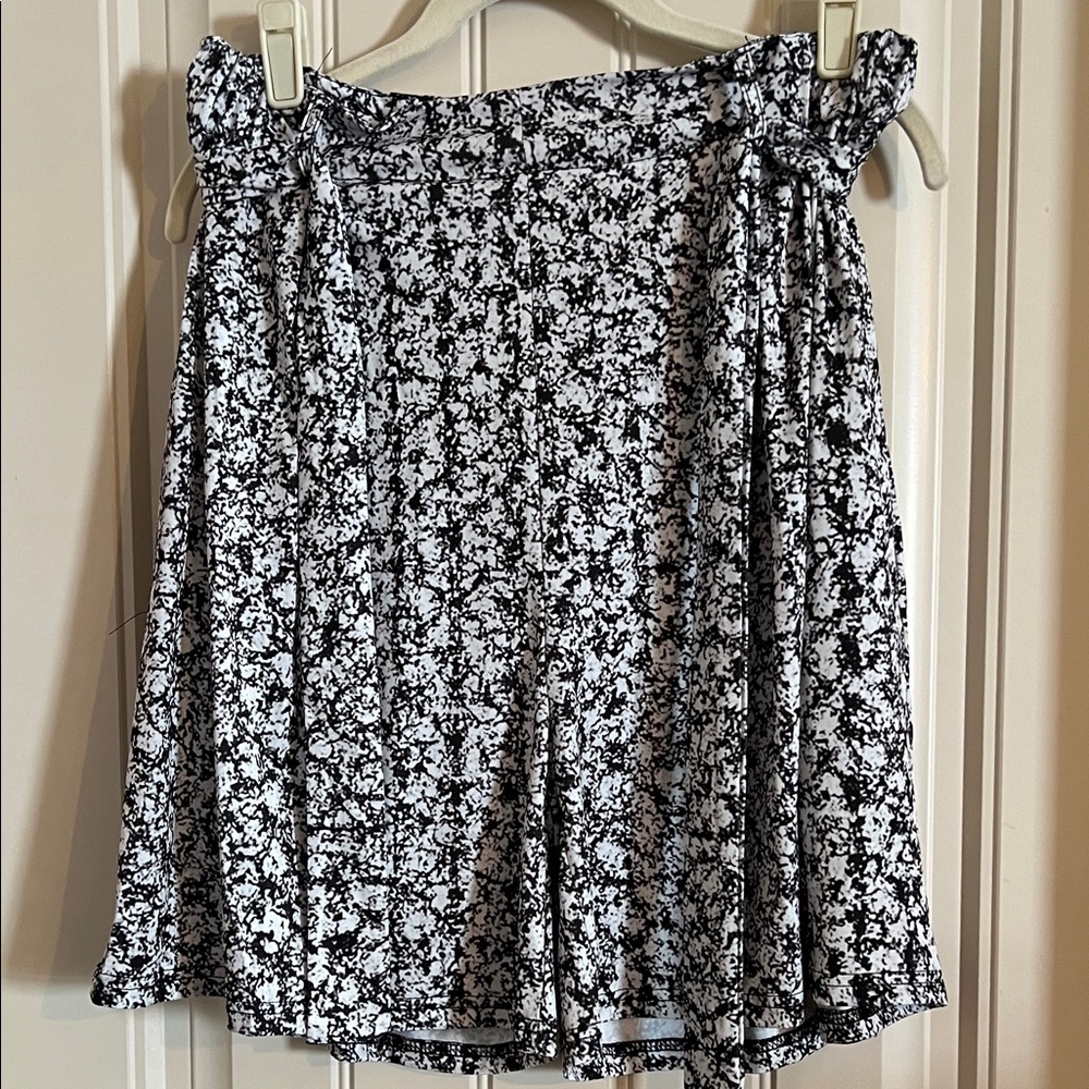 New Lily Floral Black and White Women's Split Skirt